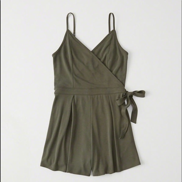 New Abercrombie WRAP-FRONT ROMPER - Picture 5 of 7